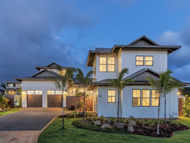 Kauai Luxury At Its Finest Walk to Beaches Six Bedrooms